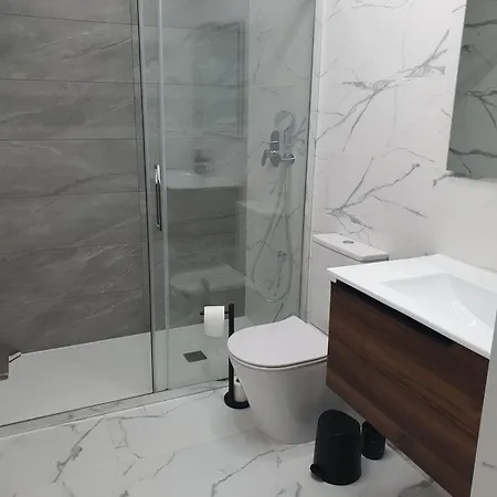 New Luxury - 200m From Center & Апартаменти Торрев'єха